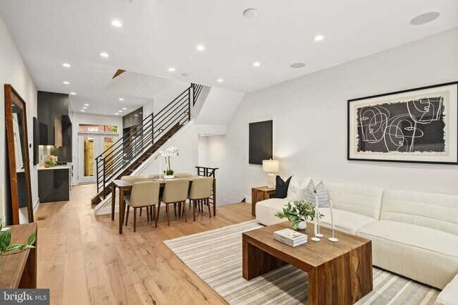Foto del edificio - 2403 Grays Ferry Ave