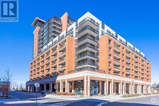 Building Photo - 3091-3091 Dufferin St