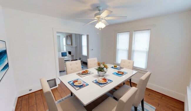 SALA FAMILIAR/COMEDOR - 521 W Edwards St