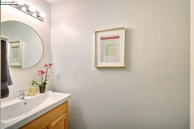 1st floor bathroom - 3116 Adeline St