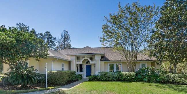 Building Photo - 712 Sandringham Dr