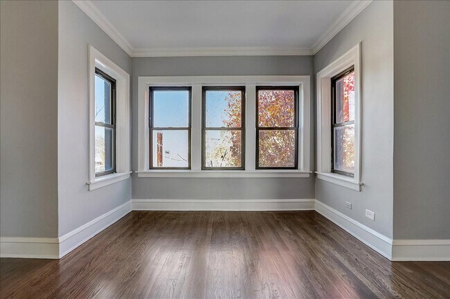 Building Photo - 6241 S Spaulding Ave