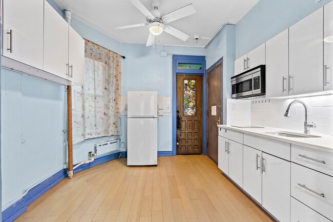 Photo - 105 Thompson St Apartment