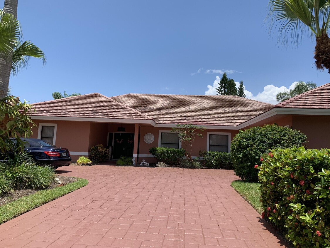 Primary Photo - 109 Pegasus Dr