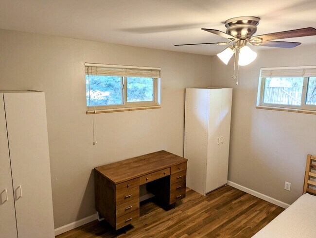 Building Photo - Bedroom for Rent in Lamar Heights House! A...