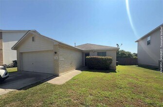 Building Photo - 241 Carriage Way