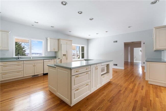 Foto del edificio - 18 Peggy Ln