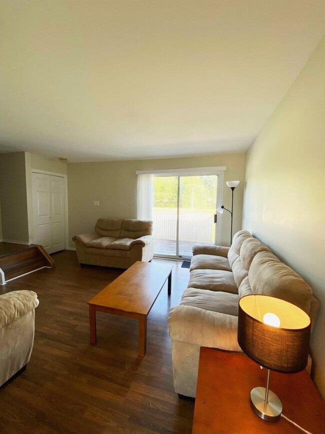 Building Photo - 2 bedroom in Kitimat BC V8C 1W4