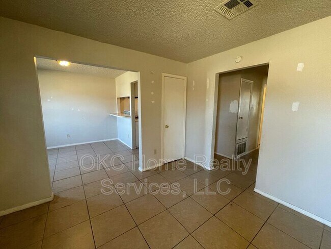 Foto del edificio - 3920 SE 46th St