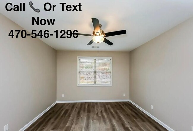 Building Photo - 214 Silverwood Dr