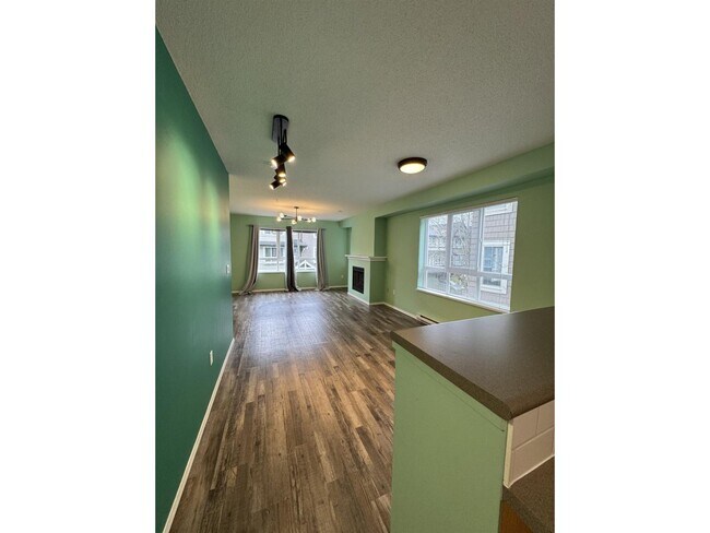 Photo du bâtiment - 6747-6203 203 St