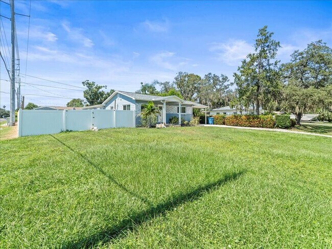 Building Photo - 2200 Capri Dr