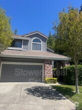 Building Photo - 212 Kingswood Ct