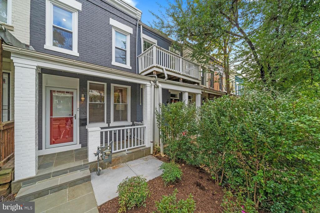 Foto principal - 750 Irving St NW