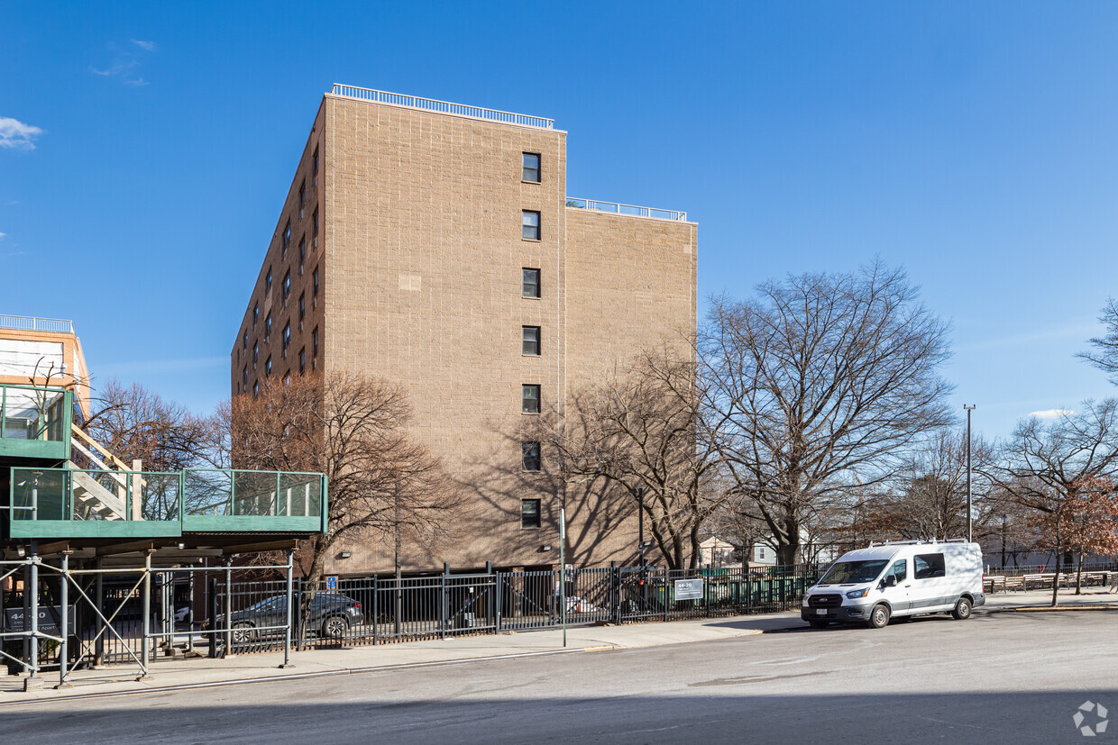 Primary Photo - Sunnywood Apartments