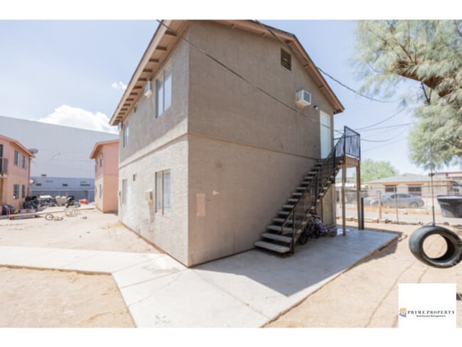 $500 OFF FIRST MONTH'S RENT MOVE IN SPECIA... - $500 OFF FIRST MONTH'S RENT MOVE IN SPECIA... House