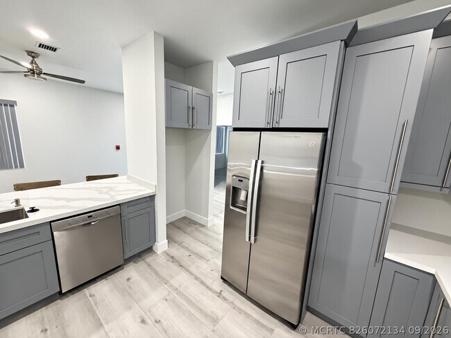 Foto del edificio - 1720 NW 15th Terrace