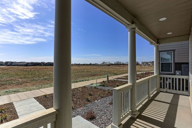 Building Photo - 3 Bedroom 3 Bath in Mosaic!