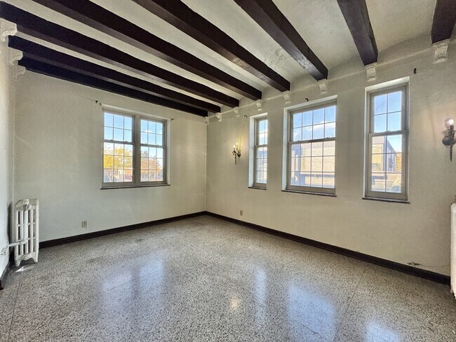 Foto del edificio - 425 S Monroe Ave