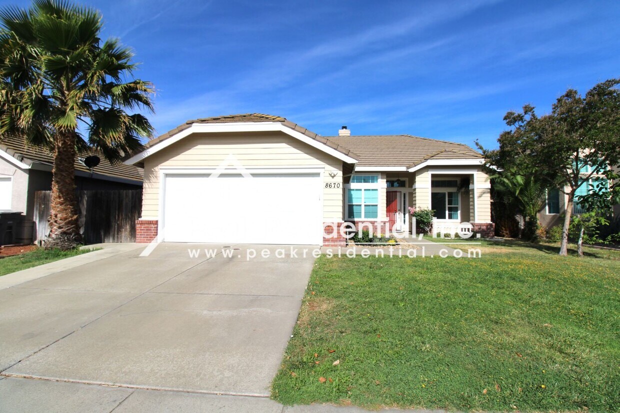 Foto principal - Nice Elk Grove 3bd/2ba Home with 2 Car Garage