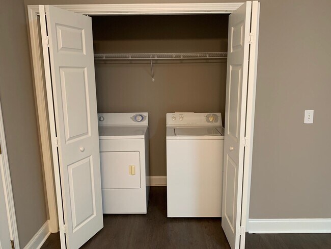 Foto del edificio - 52 Cane Creek Commons Dr