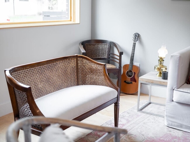 Building Photo - 703 SE A St