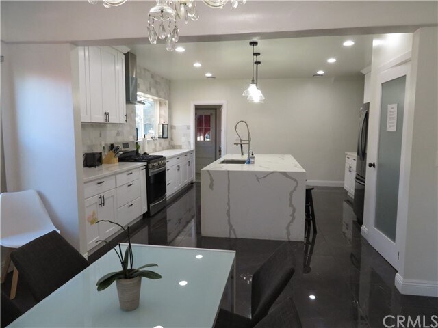 Foto del edificio - 4227 McClung Dr