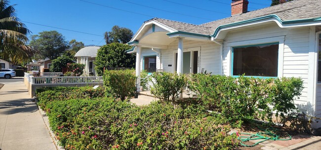 Building Photo - Charming 3/2 House located in Santa Barbar...