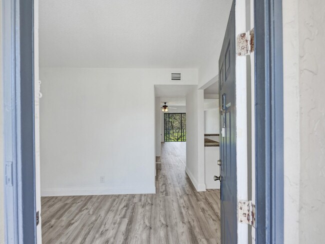 Building Photo - 3760 NW 115th Way