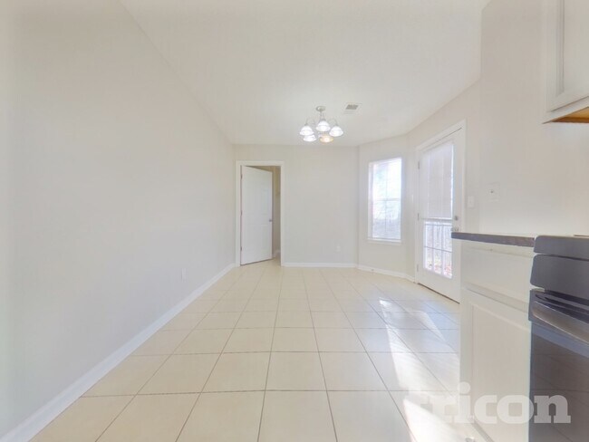 Building Photo - 4600 White Rd