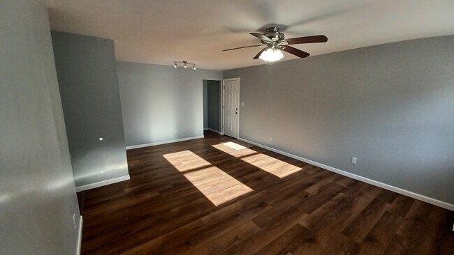 Foto del edificio - 1836 Engle