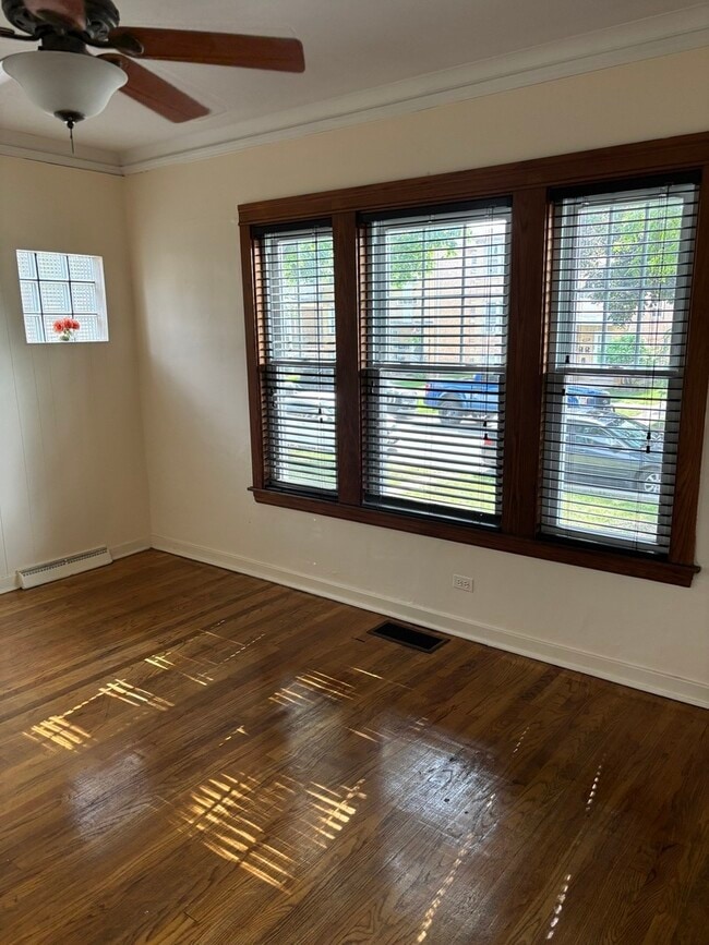 Foto del edificio - 3407 Cuyler Ave
