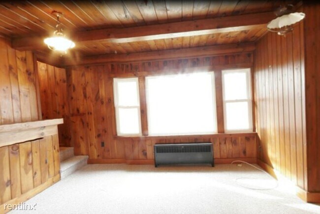 Building Photo - 2 br, 1 bath House - 13 Pauline Ave
