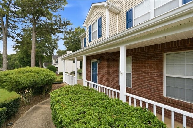 Building Photo - 4255 Willow Springs Dr