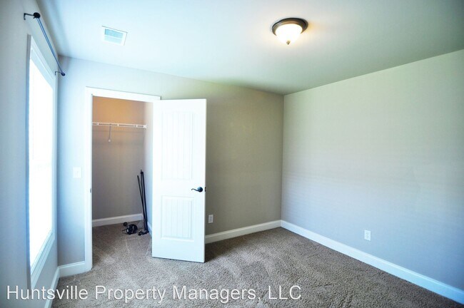 Building Photo - 3 br, 2 bath House - 203 Valleyside Drive
