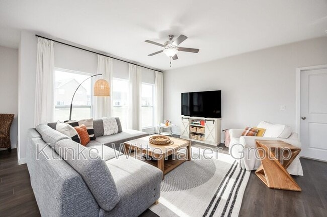 Foto del edificio - 2624 Beacon Point Ct