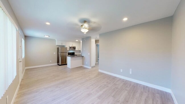 Interior Photo - Henry Square