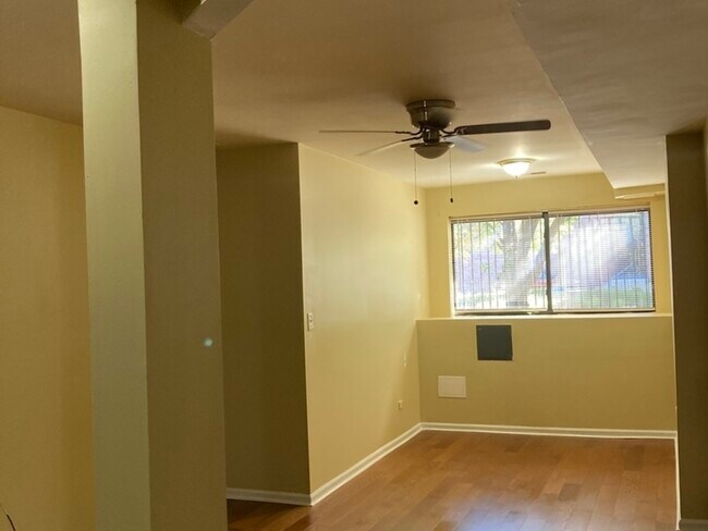 Foto del edificio - 6340 S Kenwood Ave
