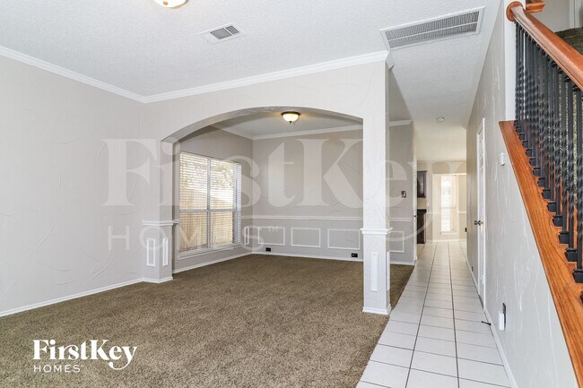 Building Photo - 2406 Elliott Ave