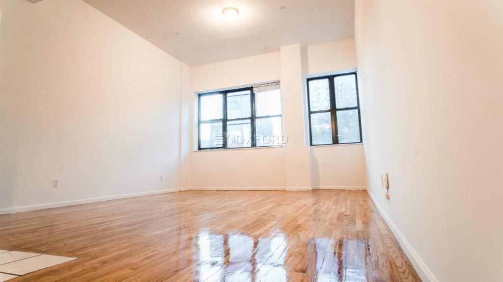 Primary Photo - 111 W 20th St