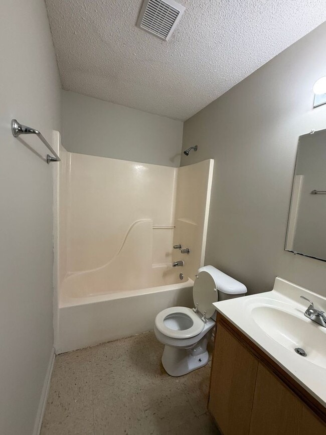 Foto del edificio - Nice 2 bedroom, 2 bath duplex