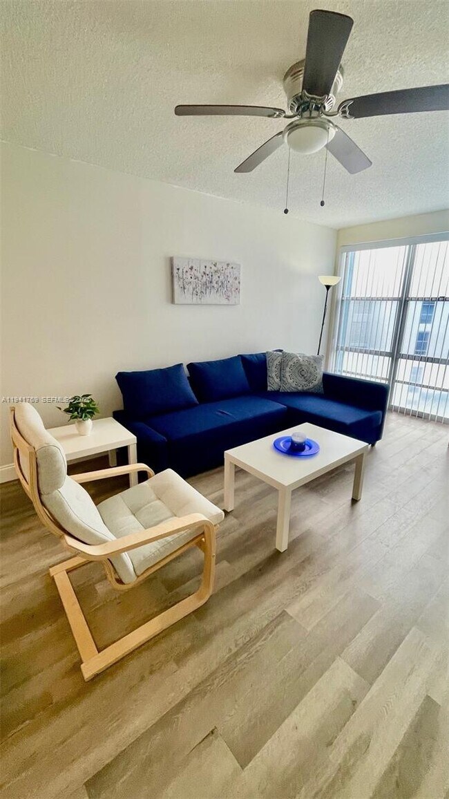 Building Photo - 17620 Atlantic Blvd