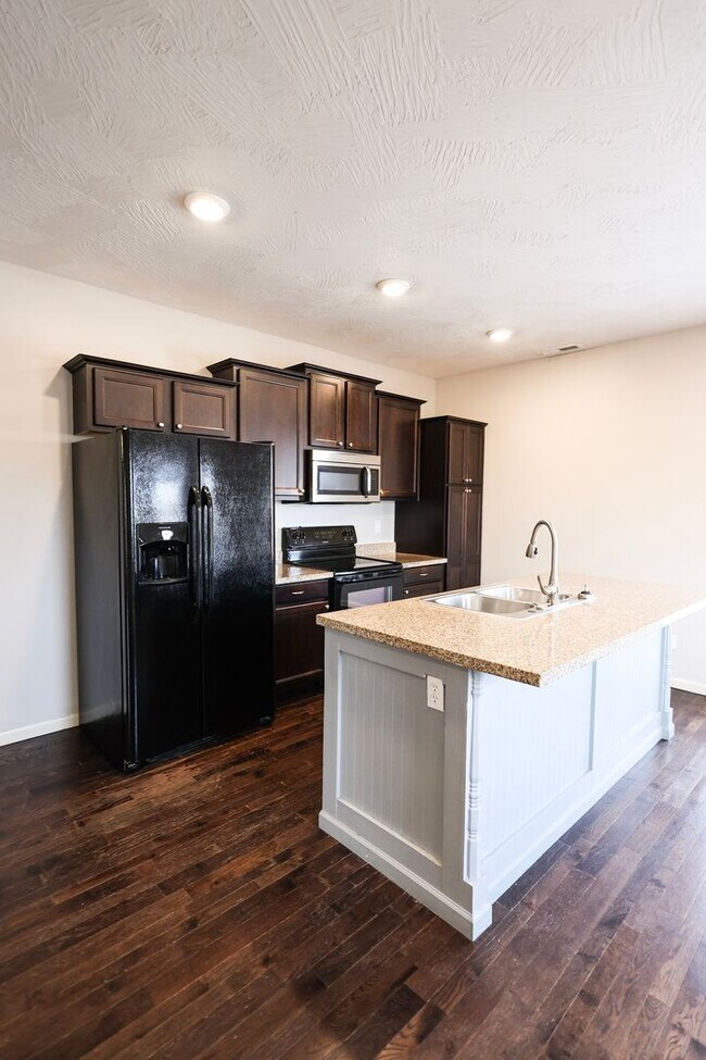 Foto del edificio - 414 E Harrison St