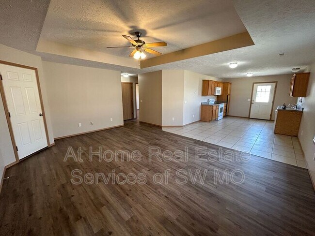 Foto del edificio - 1175 N Northwood