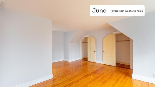 Building Photo - Room in Shared 5 bed/2.5 bath home in Newton Corner