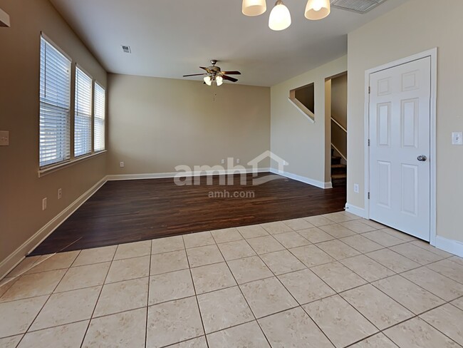 Building Photo - 221 Woodbrook Way