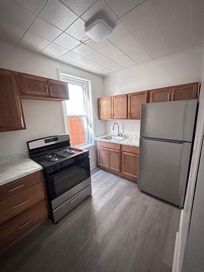 Photo - 5023 Walnut St Apartment