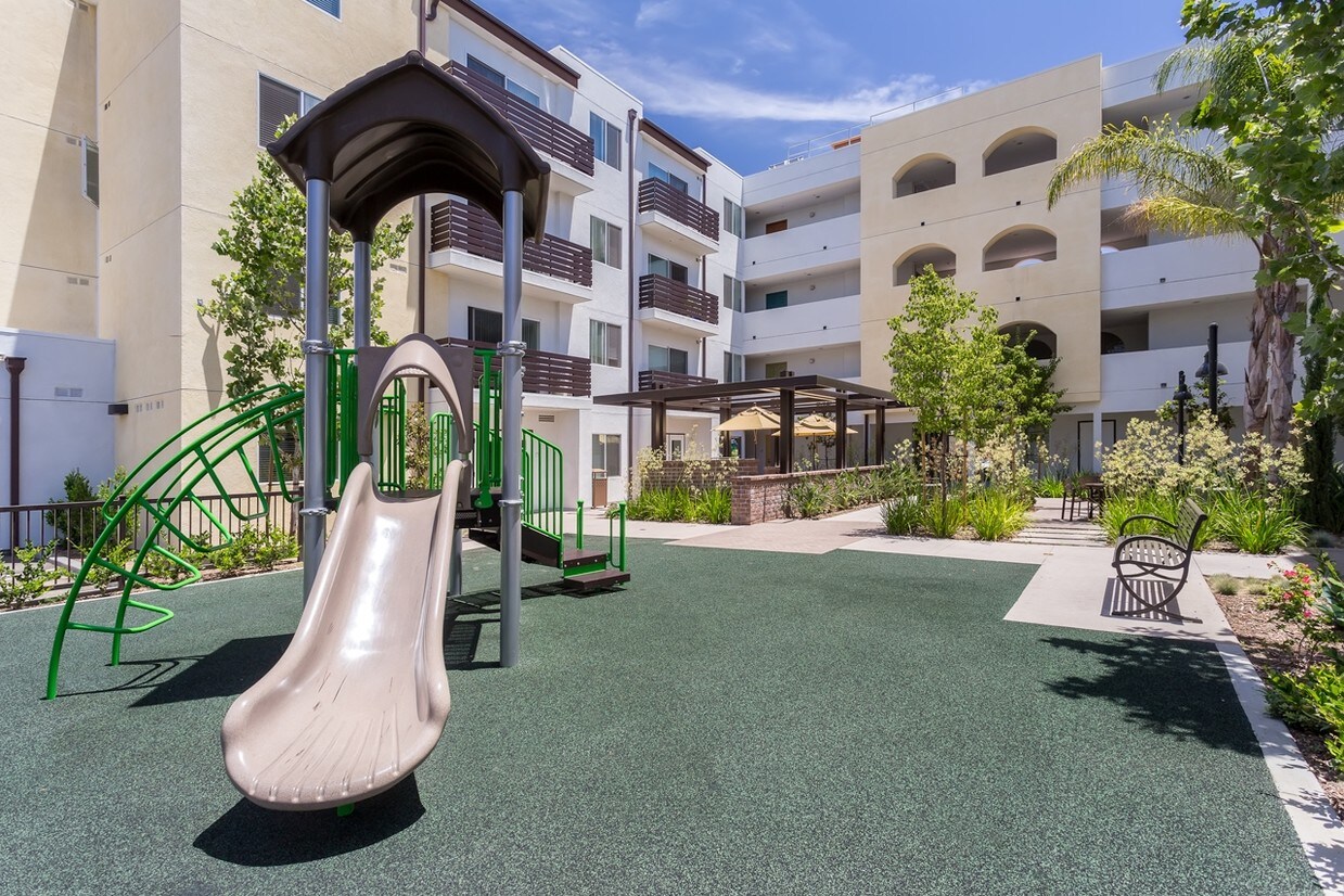 Foto del edificio - Tobias Terrace Apartments
