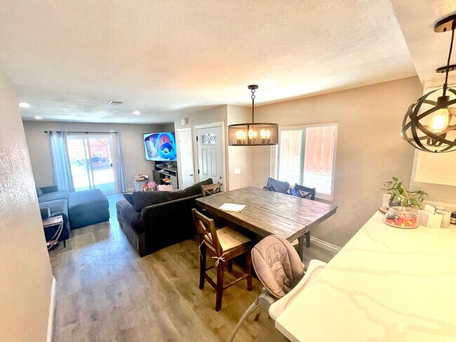 Building Photo - Fully remodeled house in Spring Valley on ...