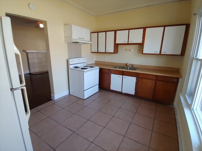 Photo - 980 Harte Dr SW Apartment
